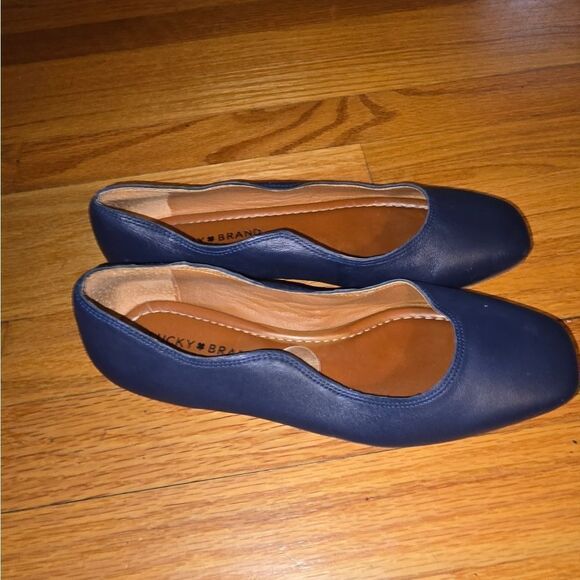 Lucky Brand navy blue slip-on flats women size 8 - Picture 1 of 6